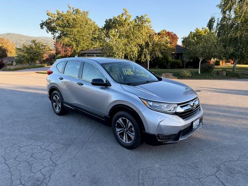 Used 2017 Honda CR-V LX image 9