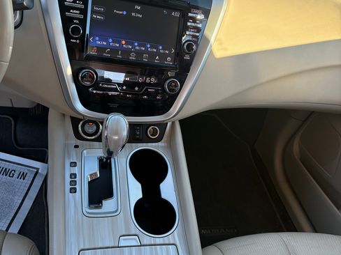 Used 2017 Nissan Murano SL image 8