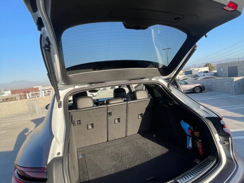 Used 2018 Porsche Macan Turbo image 9