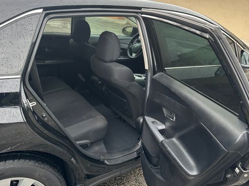 Used 2014 Toyota Venza LE w/ LE Convenience Package image 18