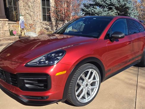 Used 2023 Porsche Cayenne Turbo GT image 4