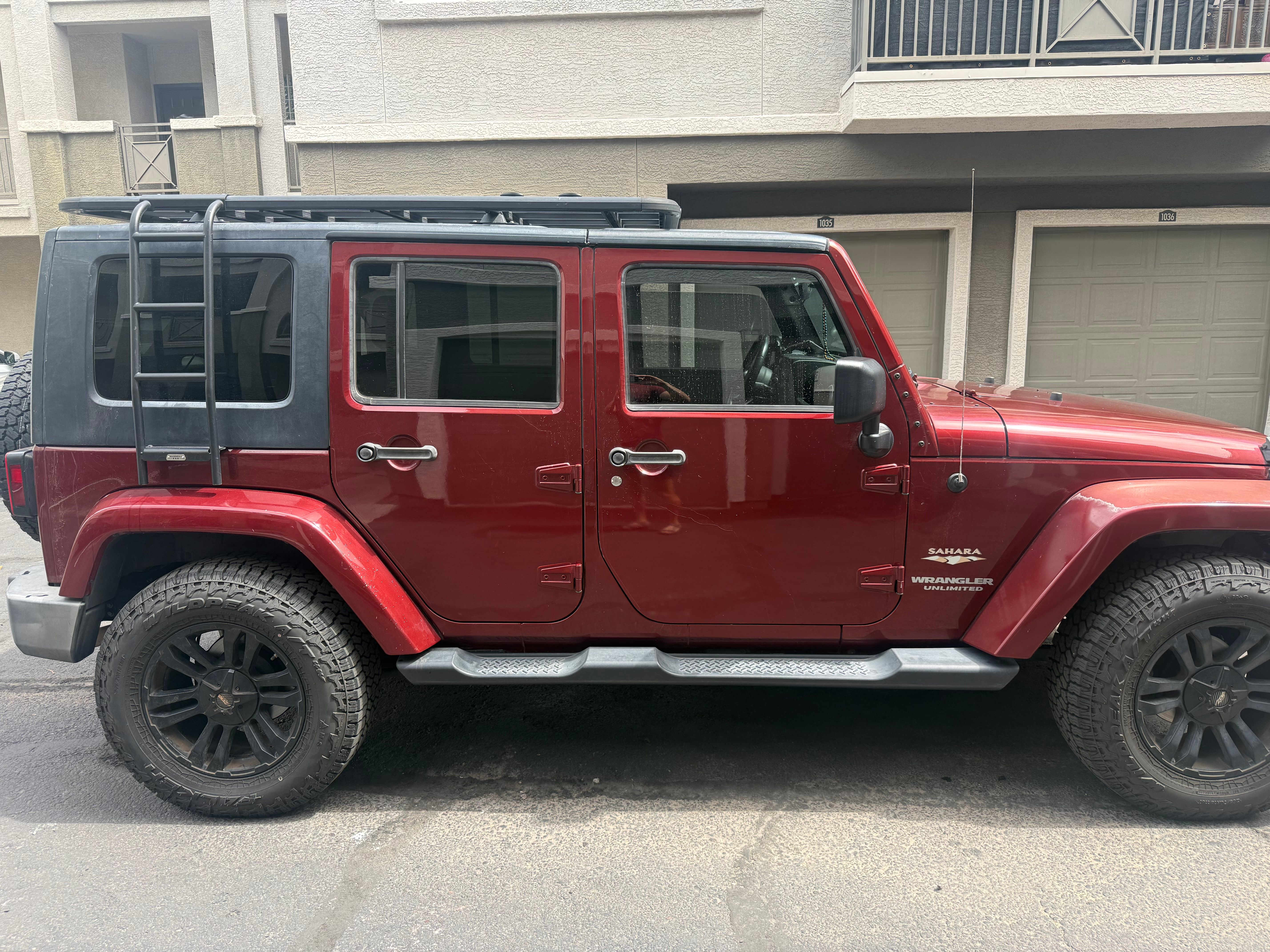 Used 2008 Jeep Wrangler Unlimited Sahara AWD/4WD image 1