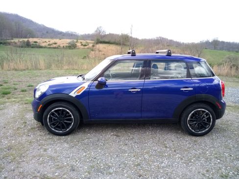 Used 2016 MINI Cooper Countryman image 2