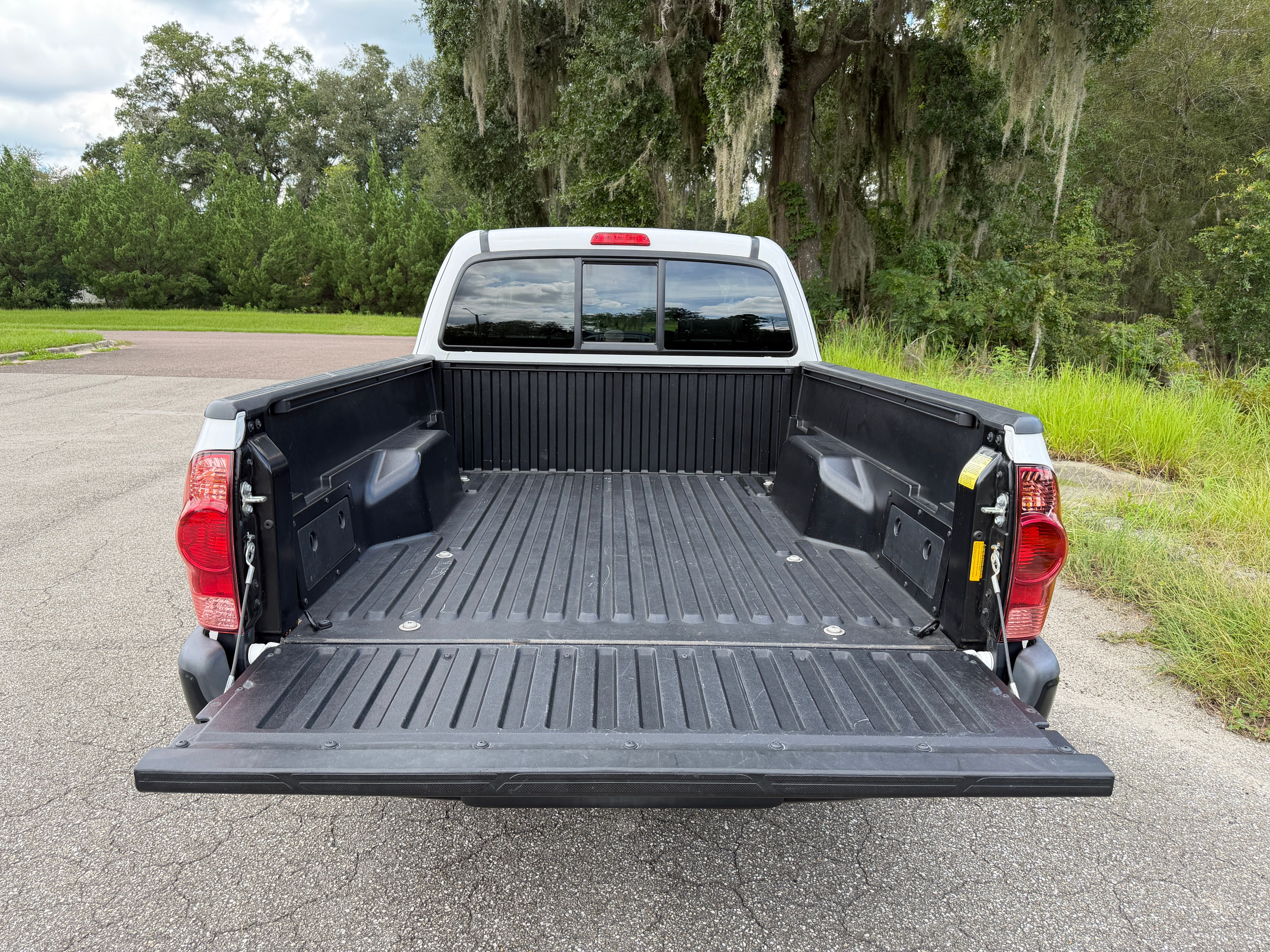 Used 2015 Toyota Tacoma 2WD Access Cab w/ Convenience Package image 13