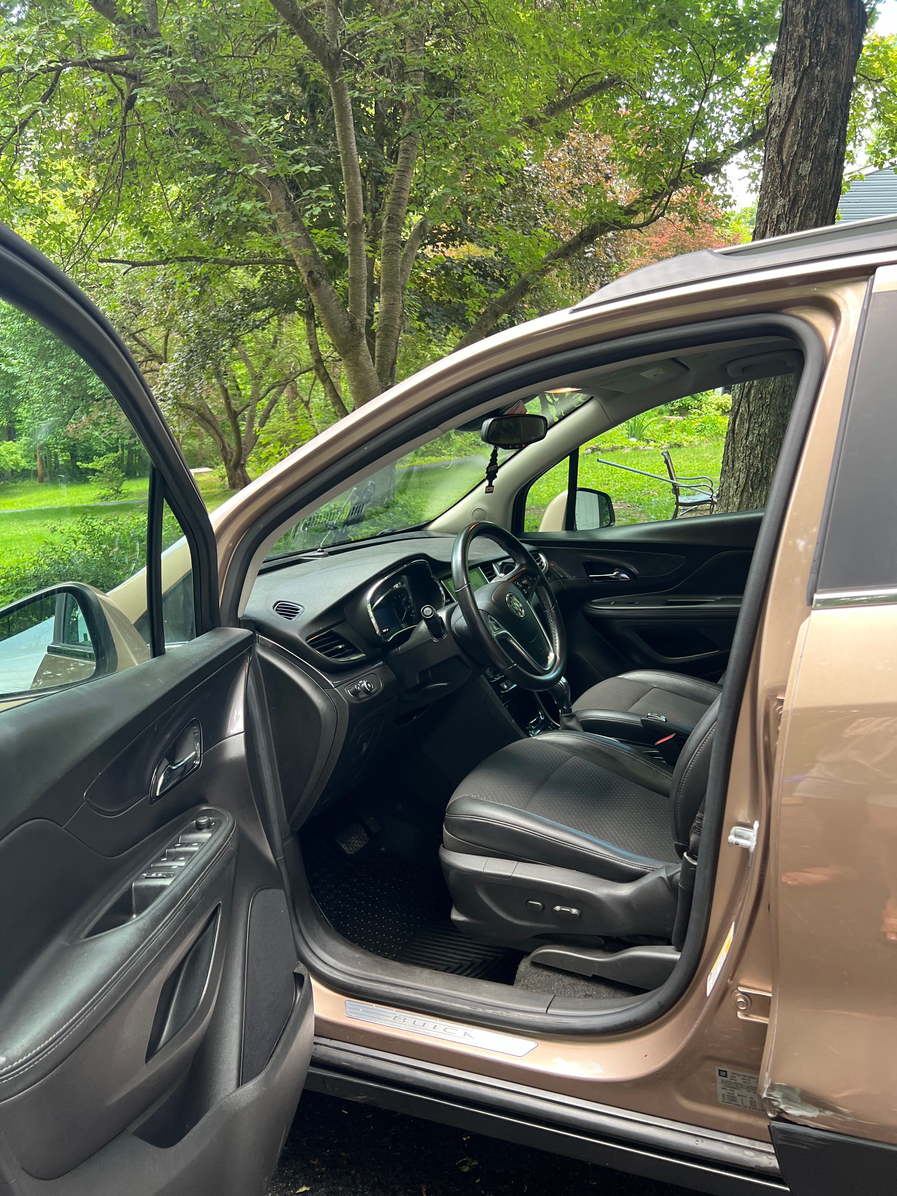 Used 2019 Buick Encore Preferred AWD/4WD image 8