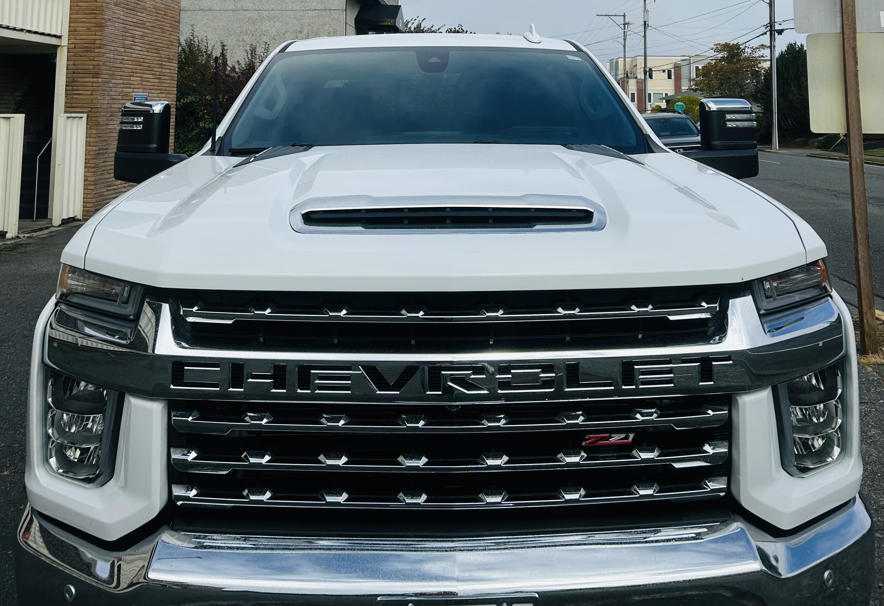 Used 2023 Chevrolet Silverado 2500 LTZ w/ LTZ Premium Package AWD/4WD image 4