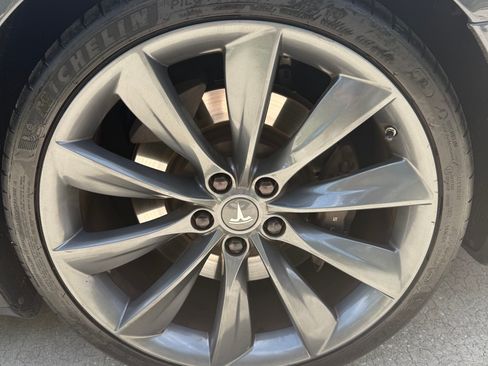Used 2015 Tesla Model S 70D AWD/4WD image 11