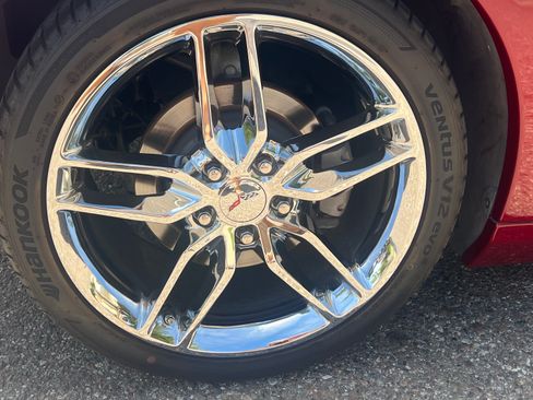 Used 2007 Chevrolet Corvette Coupe w/ Preferred Equipment Group RWD image 8