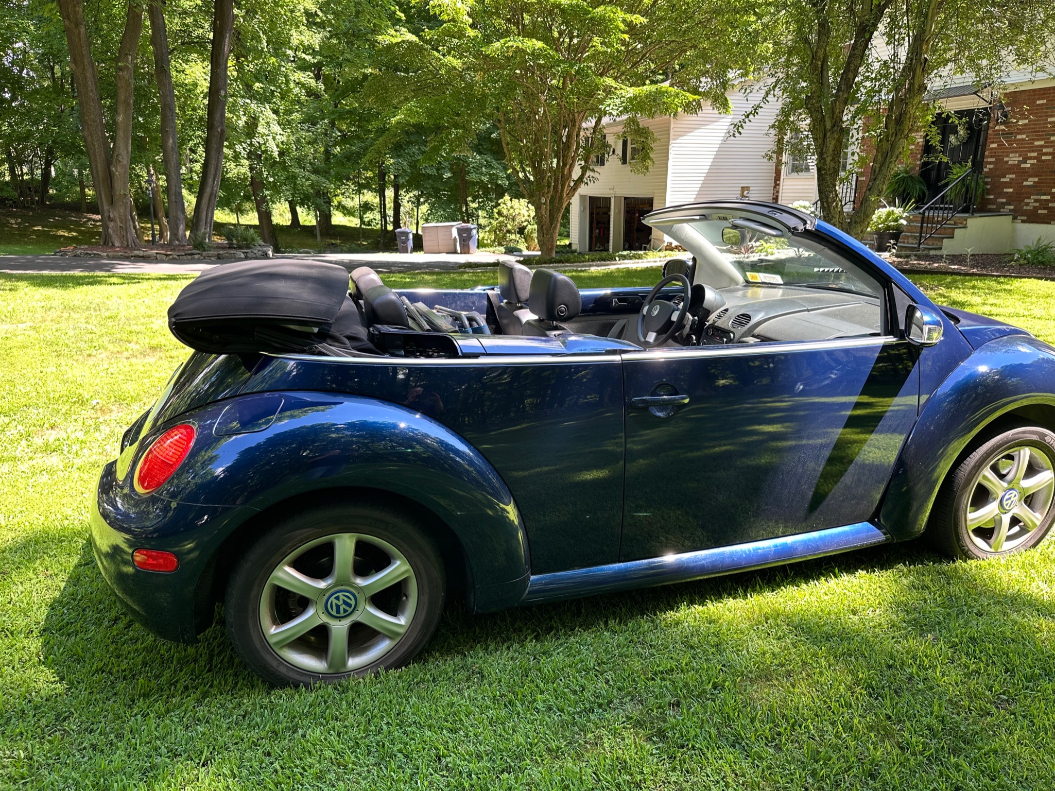 Used 2004 Volkswagen Beetle GLS FWD image 13