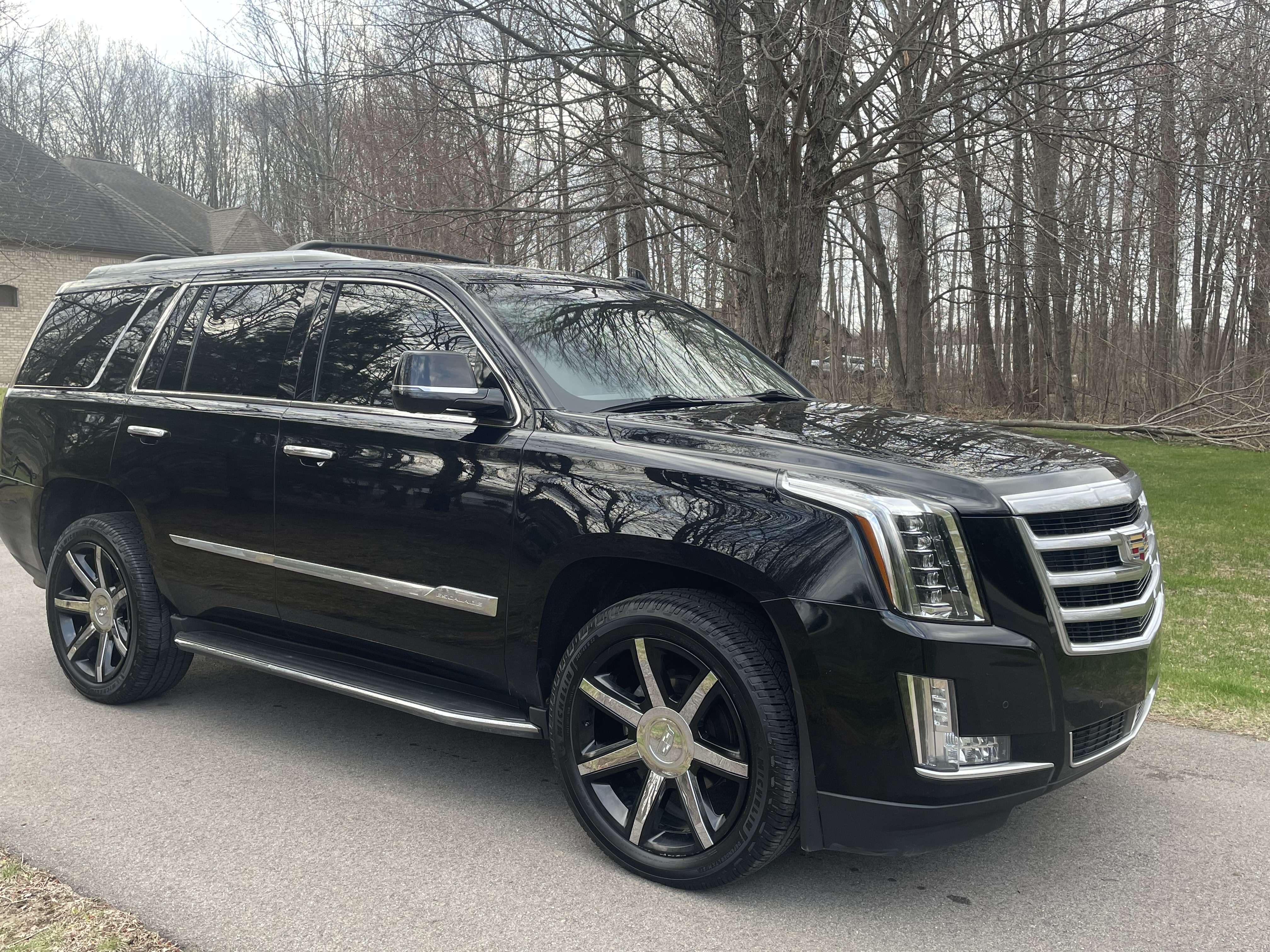 Used 2015 Cadillac Escalade Premium AWD/4WD image 1