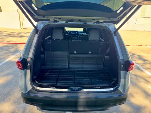 Used 2025 Toyota Grand Highlander AWD Hybrid image 26