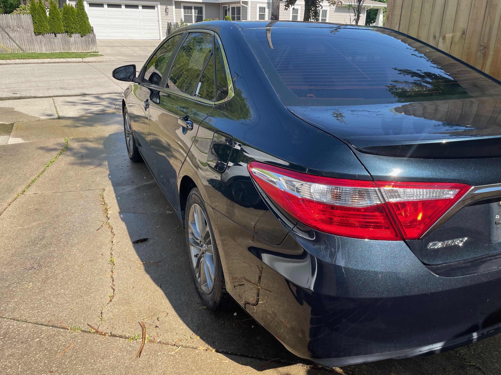 Used 2016 Toyota Camry SE FWD image 5