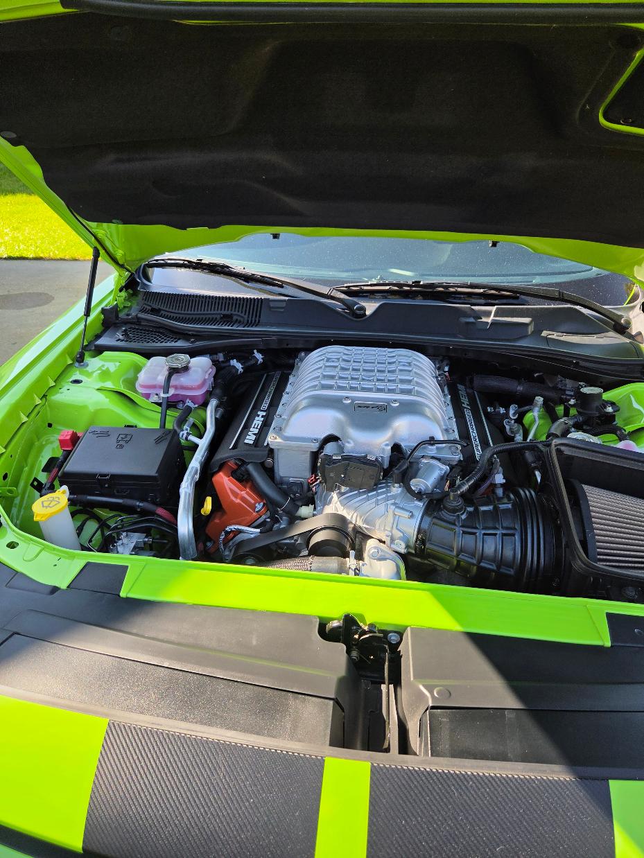 Used 2023 Dodge Challenger SRT Hellcat w/ Driver Convenience Group RWD image 5