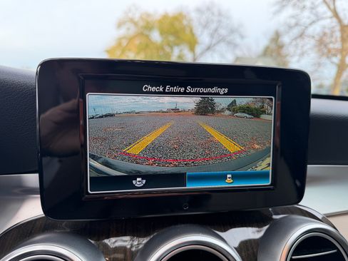 Used 2019 Mercedes-Benz C 300 4MATIC Sedan image 20