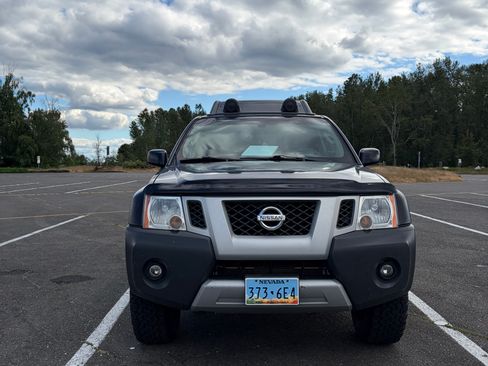 Used 2012 Nissan Xterra PRO-4X w/ Pro-4x Leather Pkg AWD/4WD image 2