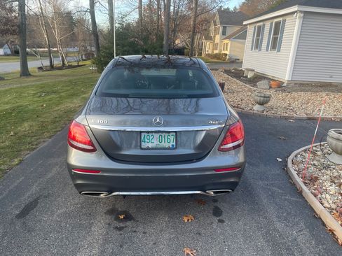 Used 2018 Mercedes-Benz E 300 4MATIC image 8