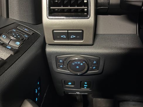 Used 2022 Ford F350 Lariat w/ Tremor Off-Road Package image 9