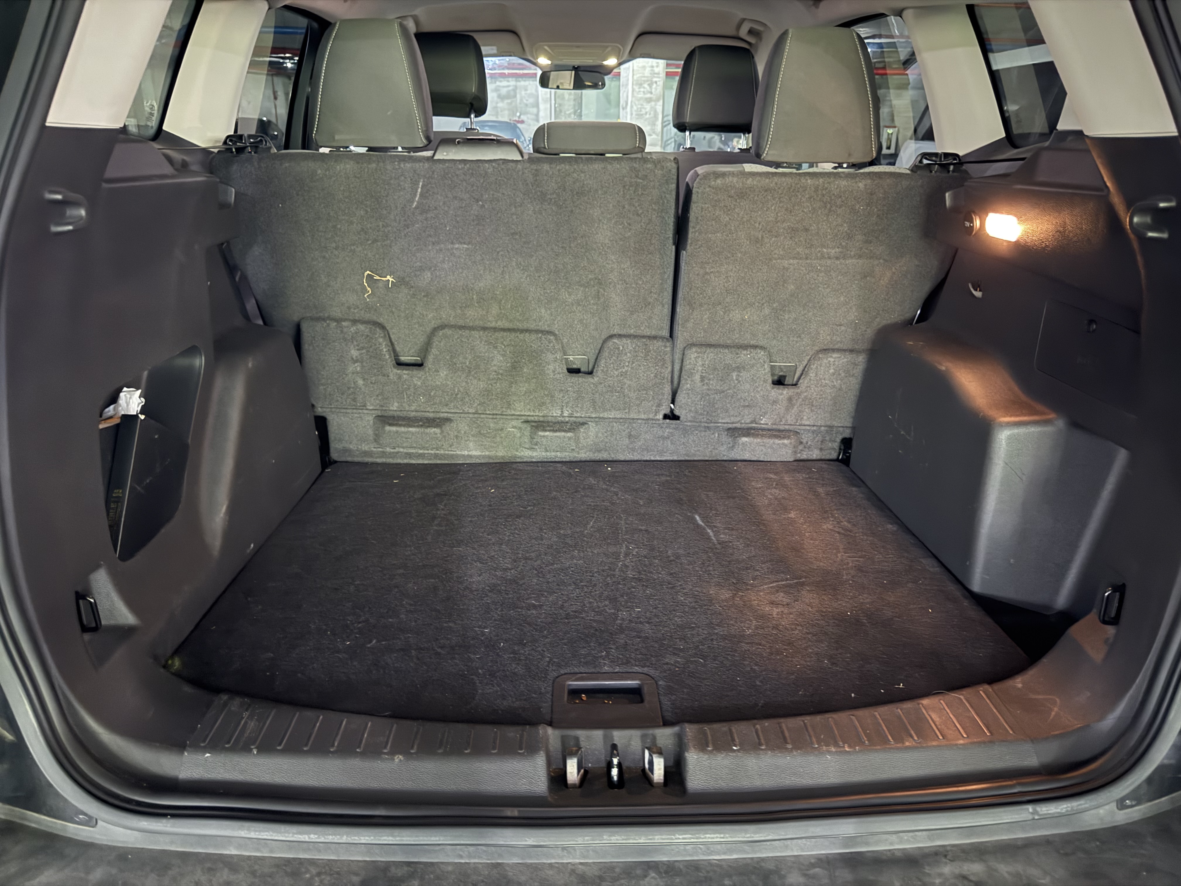 Used 2017 Ford Escape SE w/ SE Cold Weather Package FWD image 14