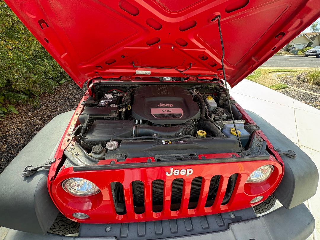 Used 2018 Jeep Wrangler Unlimited Sport S AWD/4WD image 4