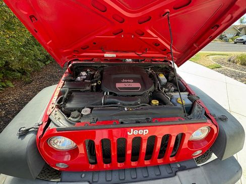 Used 2018 Jeep Wrangler Unlimited Sport S AWD/4WD image 4