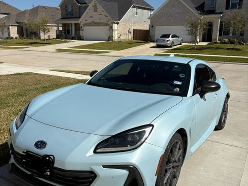 Used 2025 Subaru BRZ Limited image 1