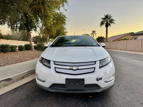 Used 2015 Chevrolet Volt Premium w/ Premium Trim Package image 4