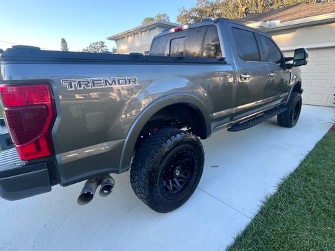 Used 2021 Ford F250 Platinum w/ Tremor Off-Road Package image 12