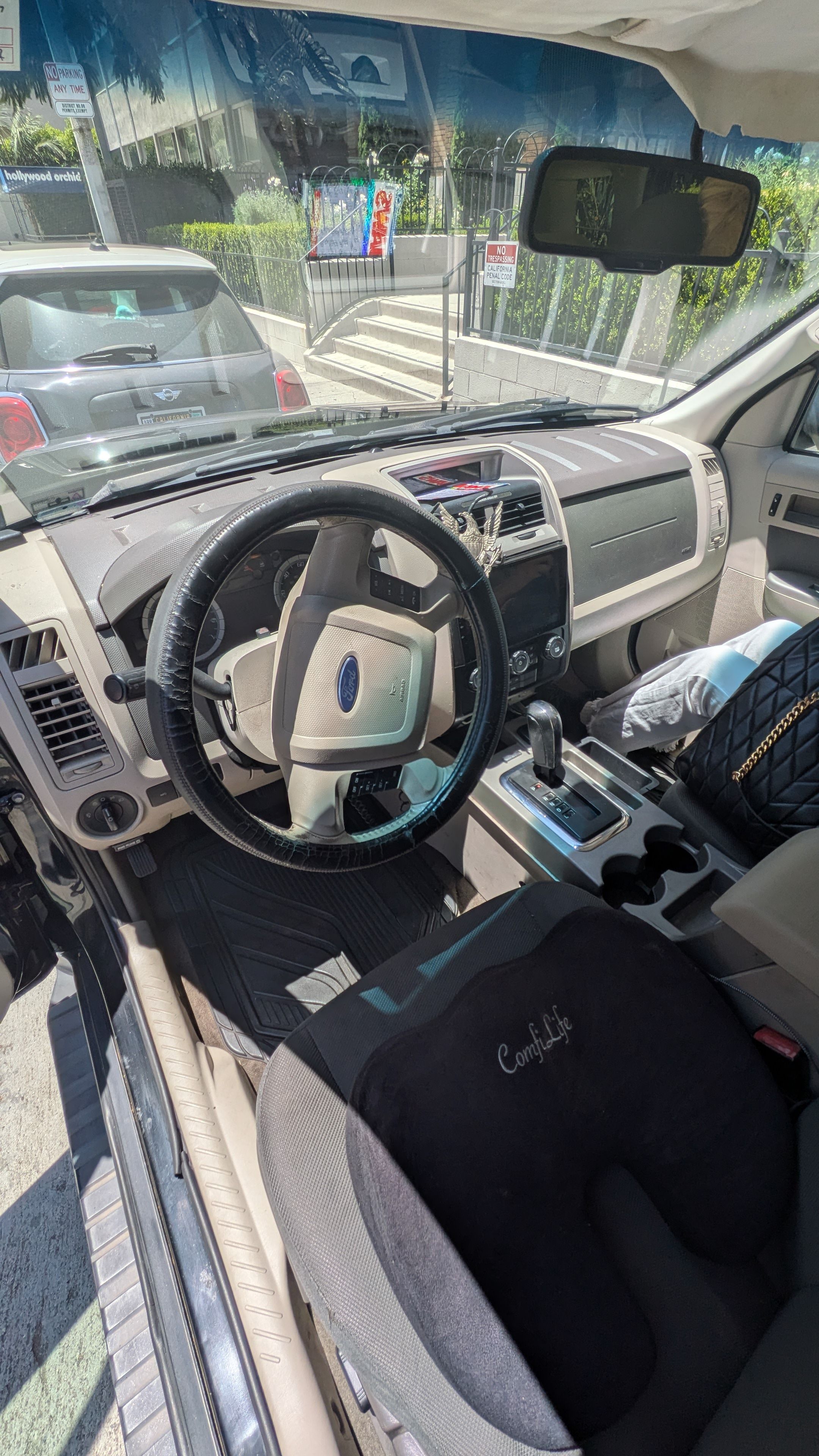 Used 2009 Ford Escape Limited FWD image 6