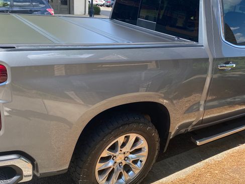 Used 2021 Chevrolet Silverado 1500 LTZ AWD/4WD image 18