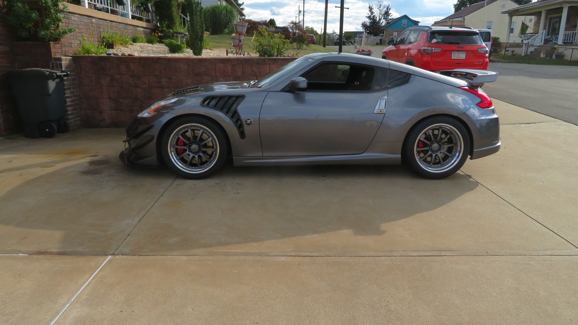 Used 2011 Nissan 370Z NISMO RWD image 1