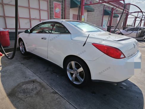 Used 2008 Pontiac G6 GT w/ Premium Package image 9