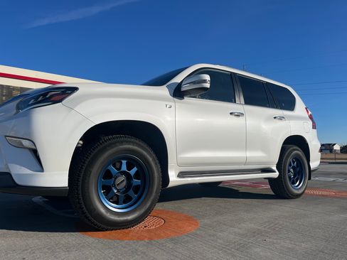 Used 2022 Lexus GX 460 Premium image 11