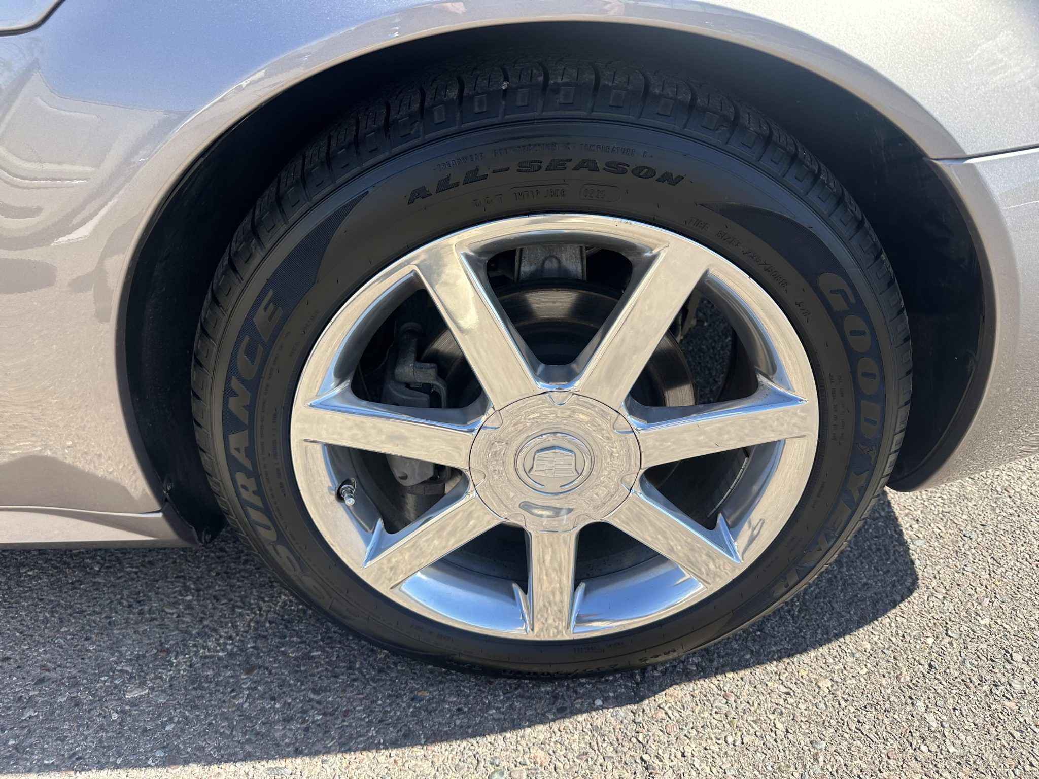 Used 2005 Cadillac XLR RWD image 17
