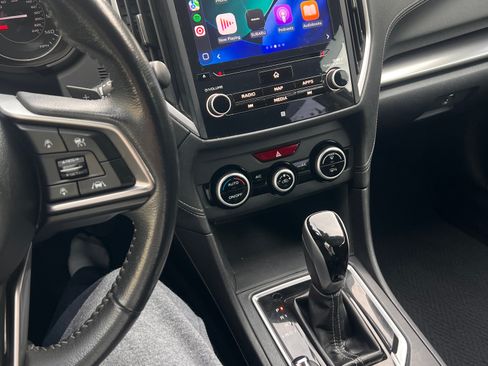 Used 2017 Subaru Impreza 2.0i Limited image 14