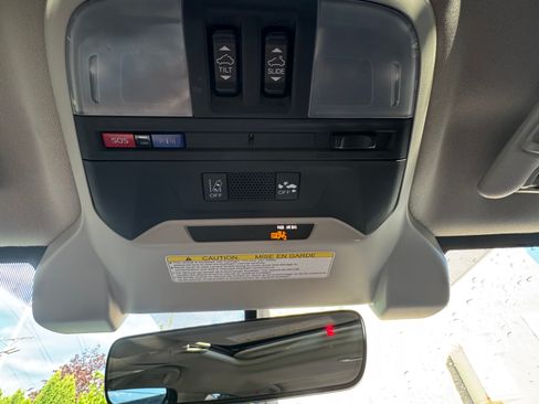 Used 2018 Subaru Crosstrek 2.0i Premium AWD/4WD image 9