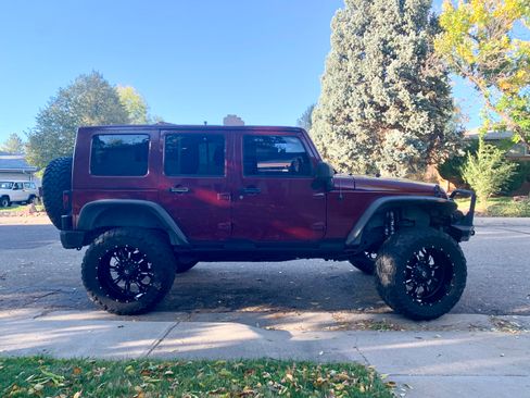 Used 2007 Jeep Wrangler Unlimited Sahara w/ Trailer Tow Group image 2