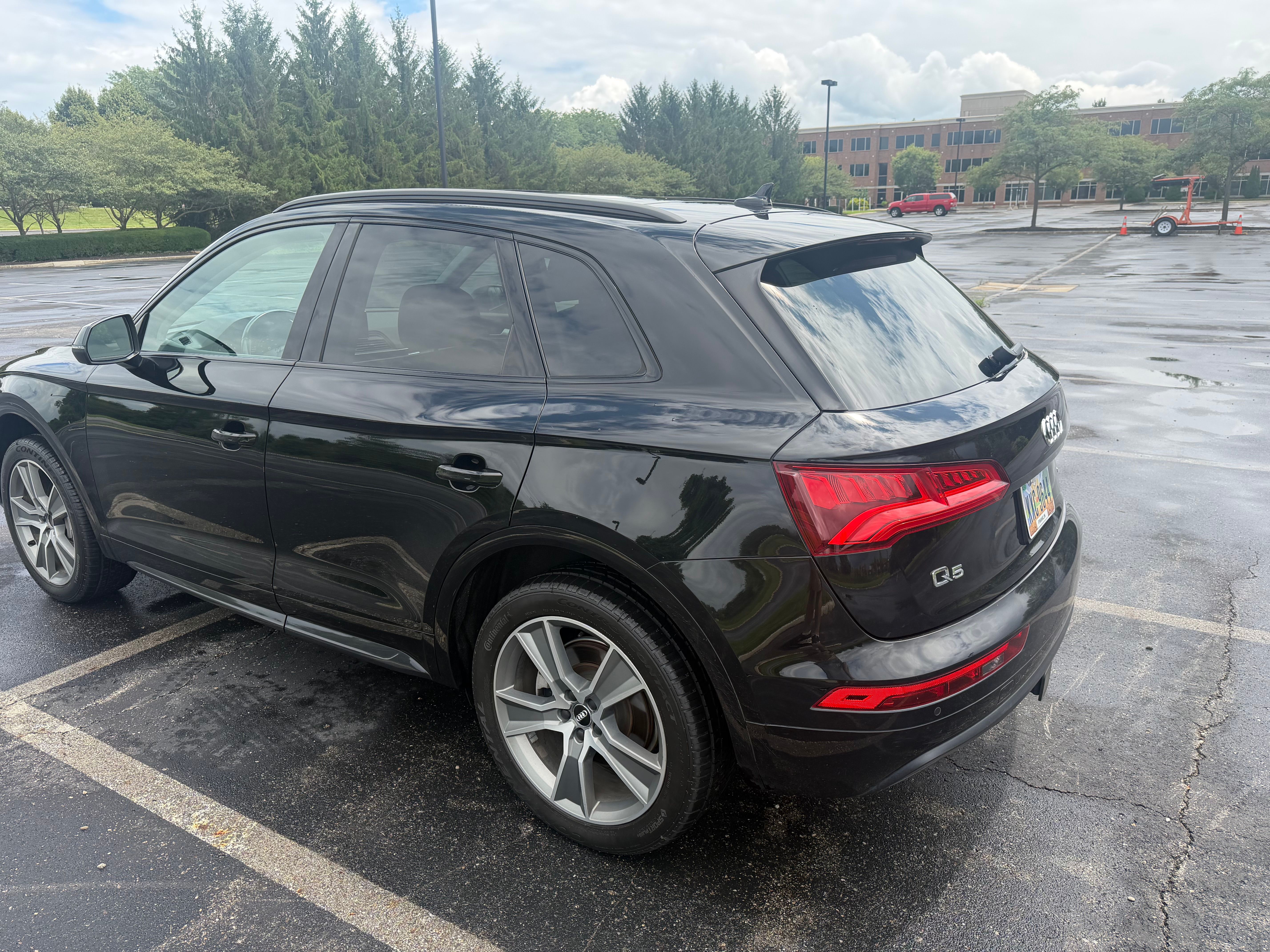 Used 2019 Audi Q5 2.0T Premium Plus w/ Premium Plus Package AWD/4WD image 14