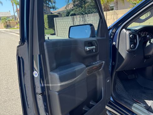 Used 2020 Chevrolet Silverado 1500 LT Trail Boss AWD/4WD image 23