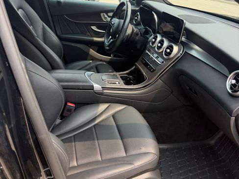 Used 2022 Mercedes-Benz GLC 300 4MATIC image 8