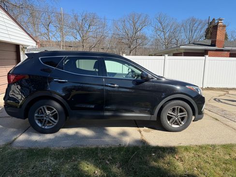 Used 2017 Hyundai Santa Fe Sport image 11