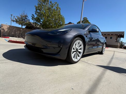 Used 2021 Tesla Model 3 Standard Range Plus RWD image 23