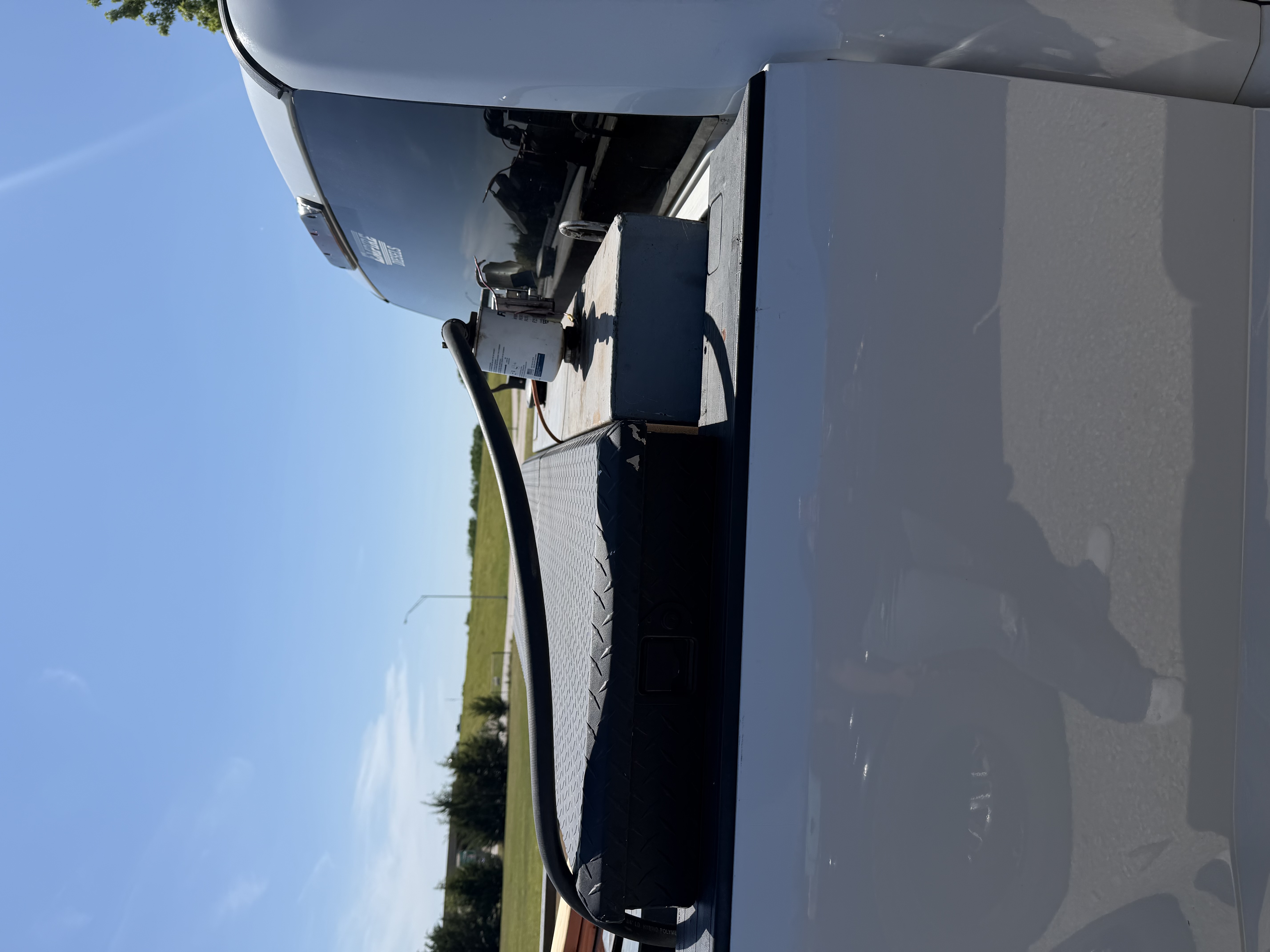 Used 2018 Ford F250 XL w/ Power Equipment Group AWD/4WD image 2