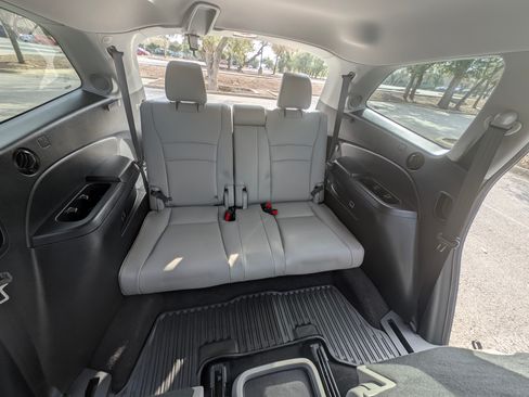 Used 2022 Honda Pilot Touring image 23