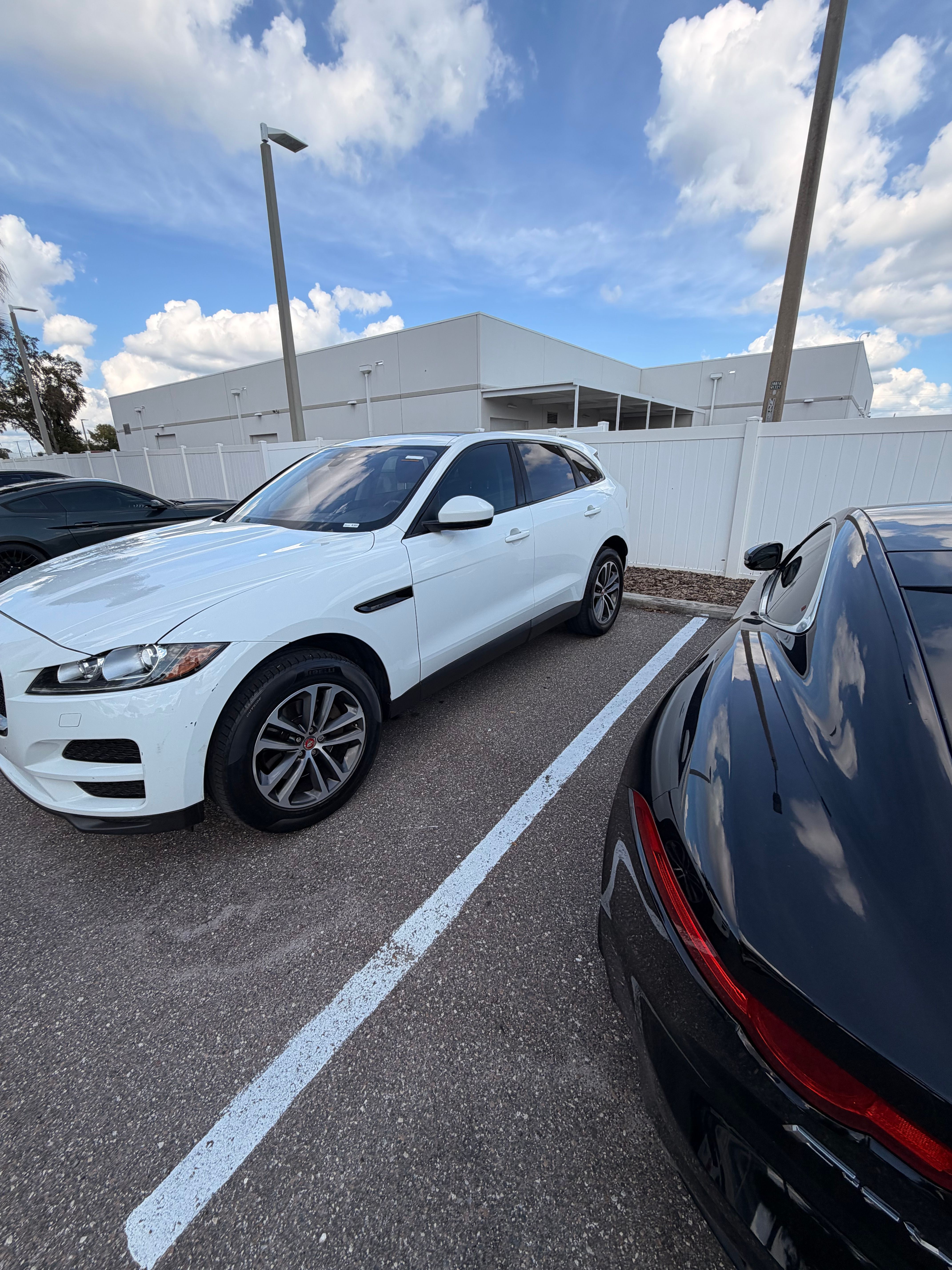 Used 2017 Jaguar F-PACE Premium AWD/4WD image 5