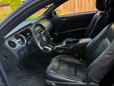 Used 2012 Ford Mustang Premium image 5