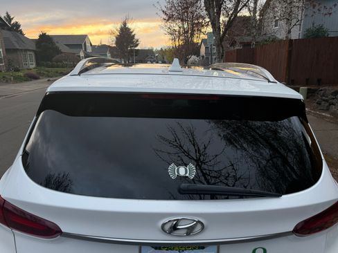 Used 2020 Hyundai Santa Fe SEL w/ Convenience + Premium Package image 5