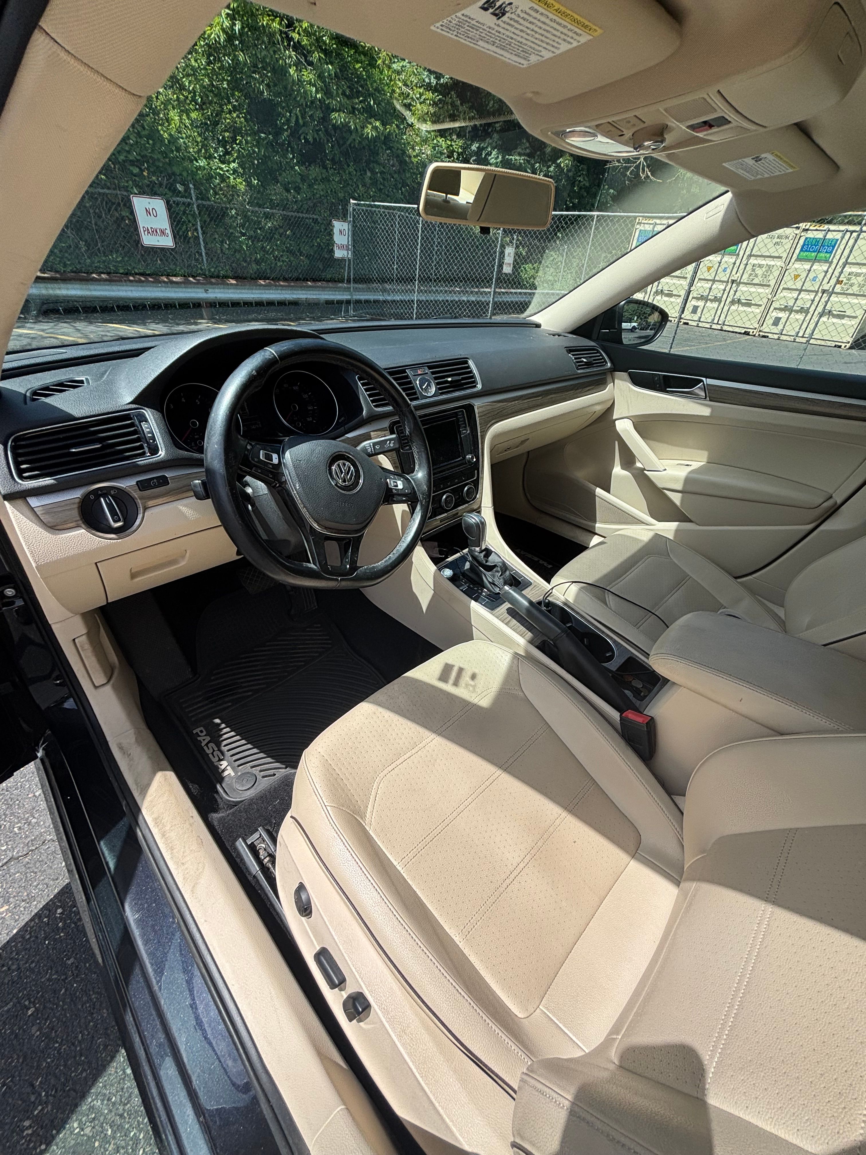 Used 2017 Volkswagen Passat 1.8T SE FWD image 11