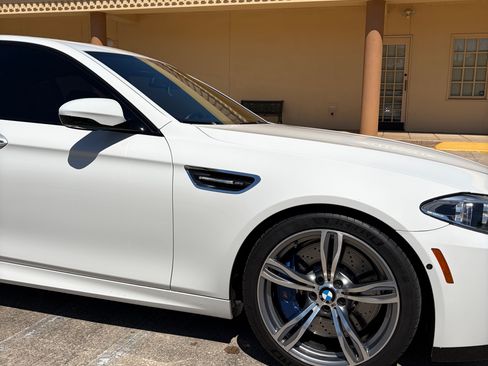 Used 2014 BMW M5 Sedan 4D image 4