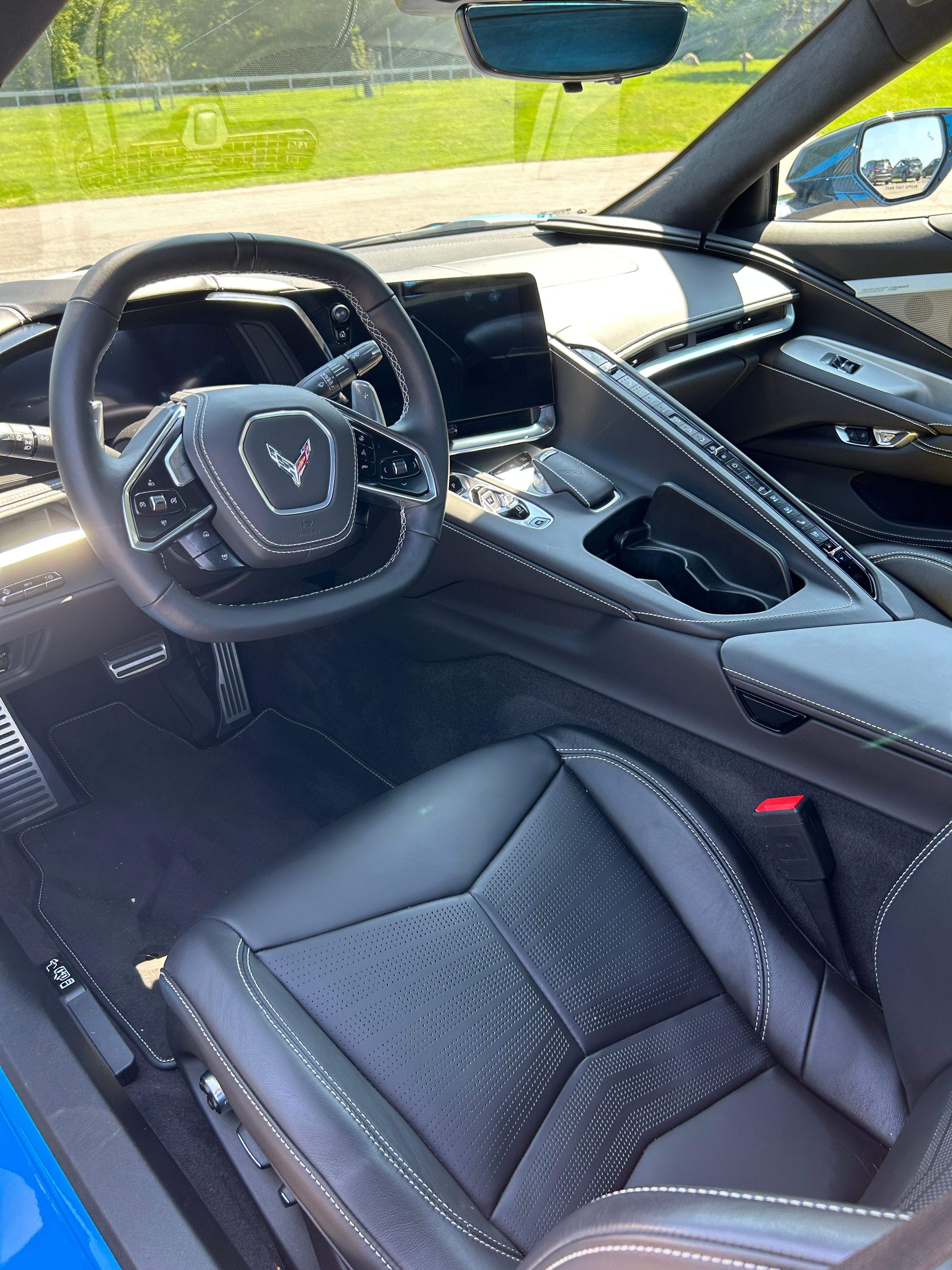 Used 2023 Chevrolet Corvette Stingray Premium Conv w/ Z51 Performance Package RWD image 11