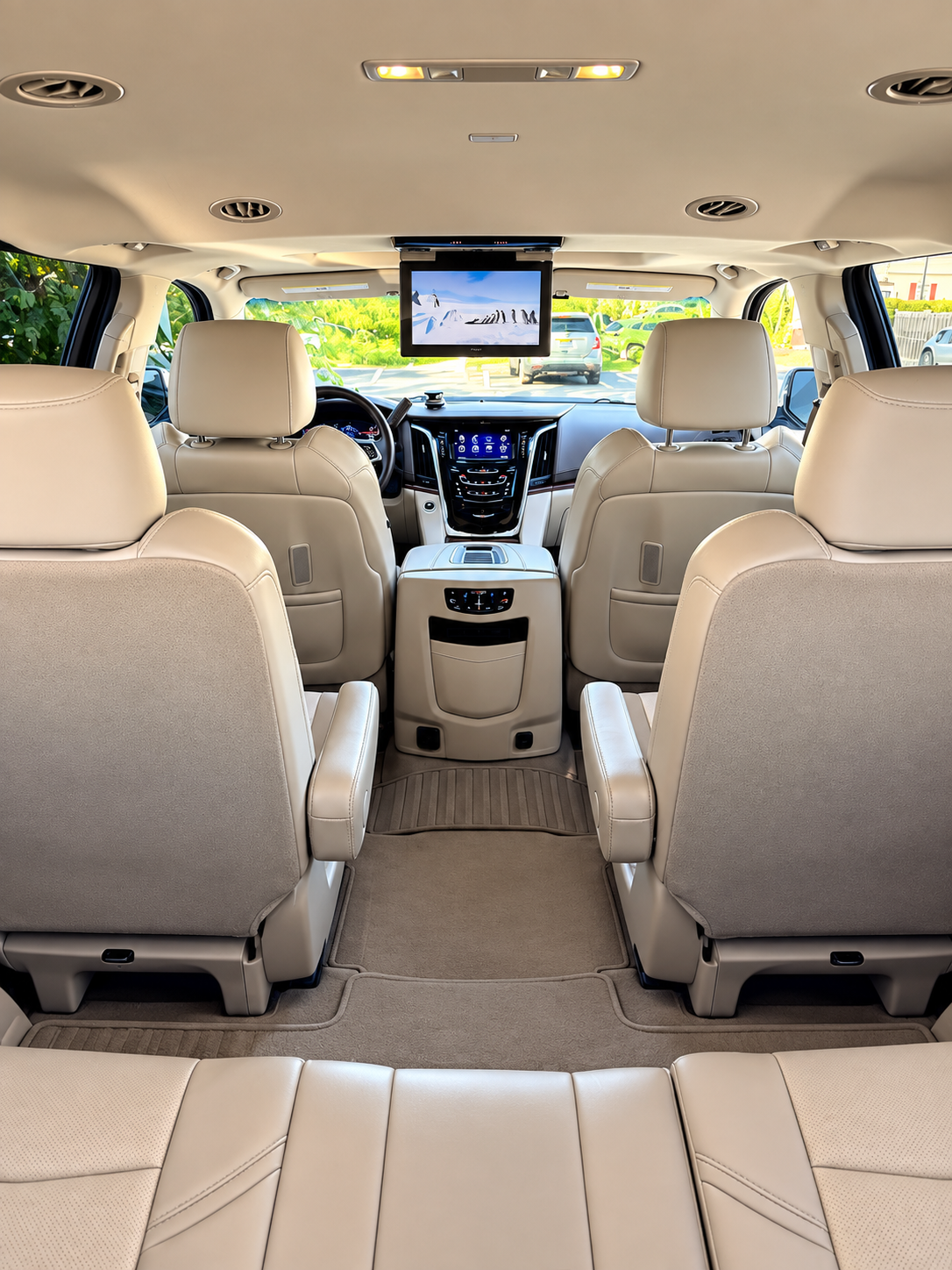 Used 2017 Cadillac Escalade Luxury AWD/4WD image 10